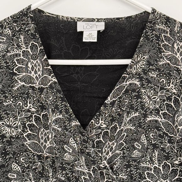 2/$18 SALE! Ann Taylor Loft XS Black Floral Faux Wrap Top 100% Silk Shell V Neck - Picture 4 of 7